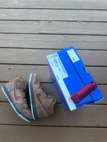 Size 10.5 - Nike Dunk High Premium SB Cigar City