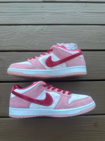 Size 11 - StrangeLove x Dunk Low SB Valentine's Day Special Box