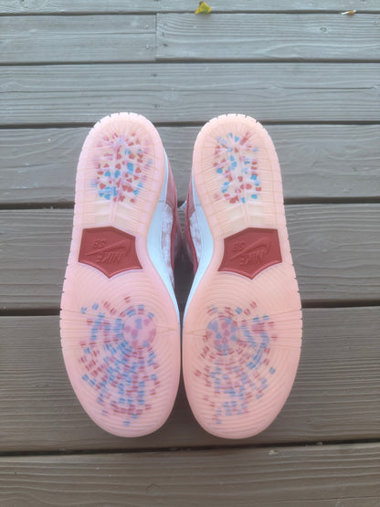 Size 11 - StrangeLove x Dunk Low SB Valentine's Day Special Box