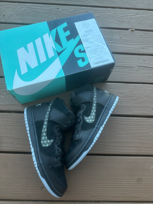 Size 10.5 - Black Bar x SB Zoom Dunk High Pro Black