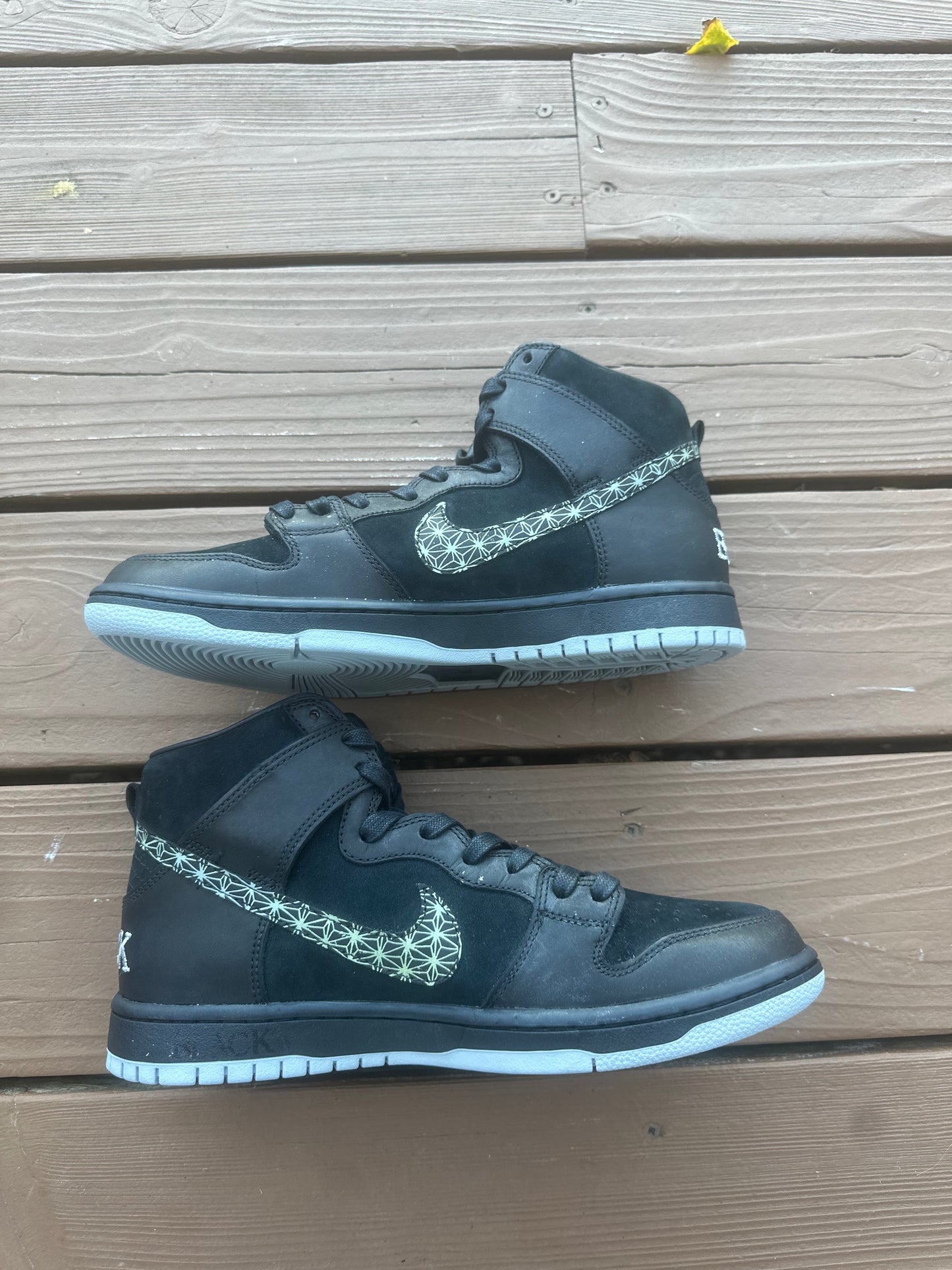 Size 10.5 - Black Bar x SB Zoom Dunk High Pro Black
