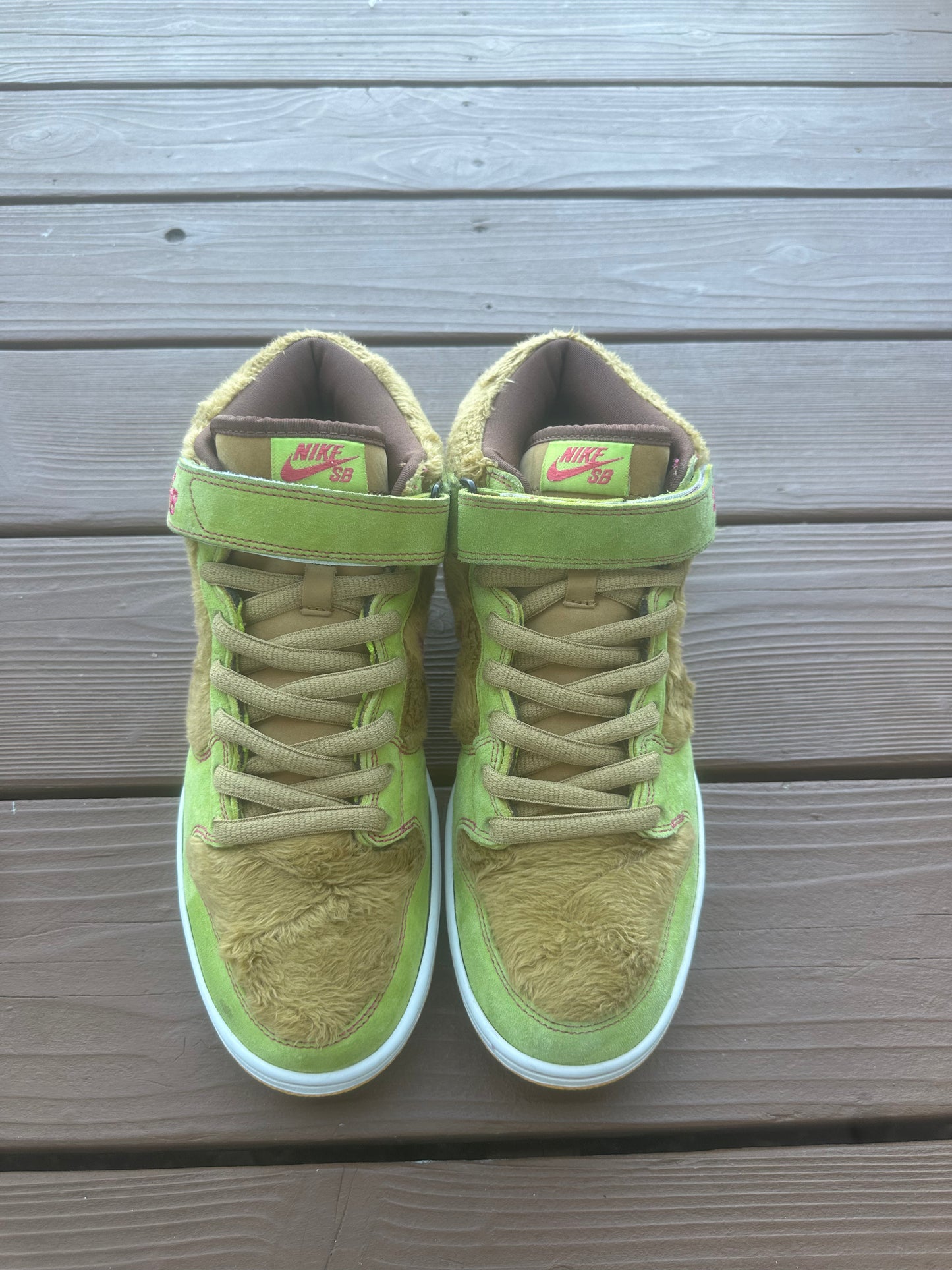 Size 9.5 - Nike Dunk Mid Premium SB Mama Bear