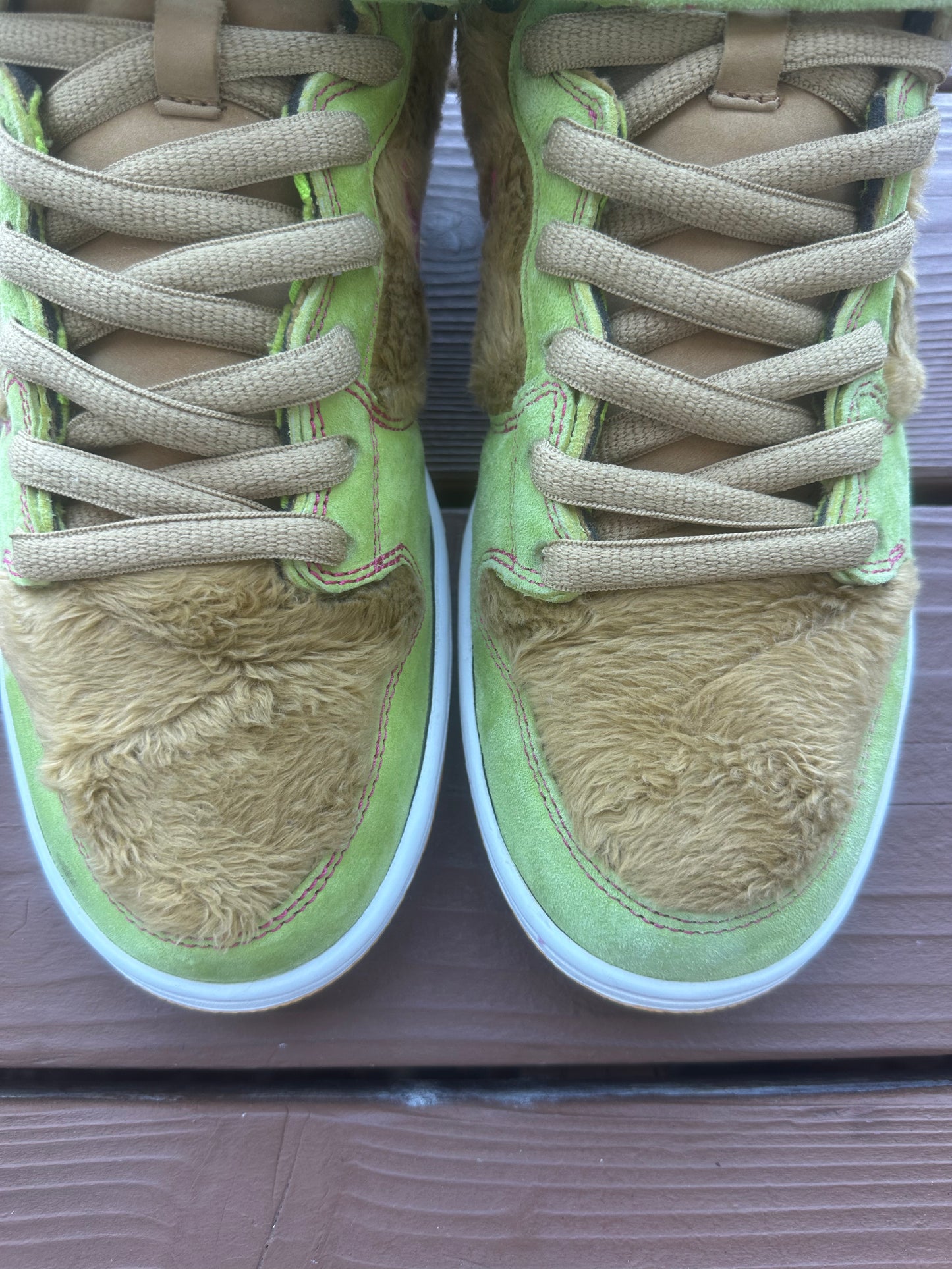 Size 9.5 - Nike Dunk Mid Premium SB Mama Bear