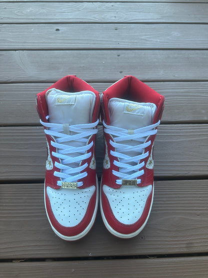 Size 10 - Supreme x Dunk High Pro SB Red Stars