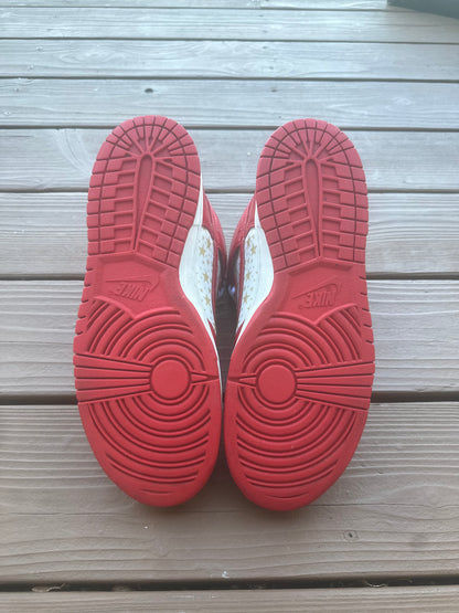 Size 10 - Supreme x Dunk High Pro SB Red Stars