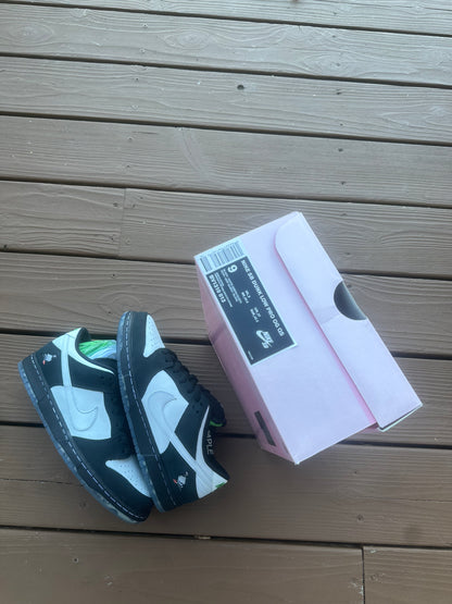Size 9 - Jeff Staple x Nike SB Dunk Low Pro OG QS 'Panda Pigeon'