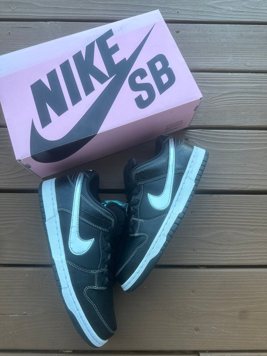 Size 9 - Diamond Supply Co. x Nike SB Dunk Low Pro Black Diamond