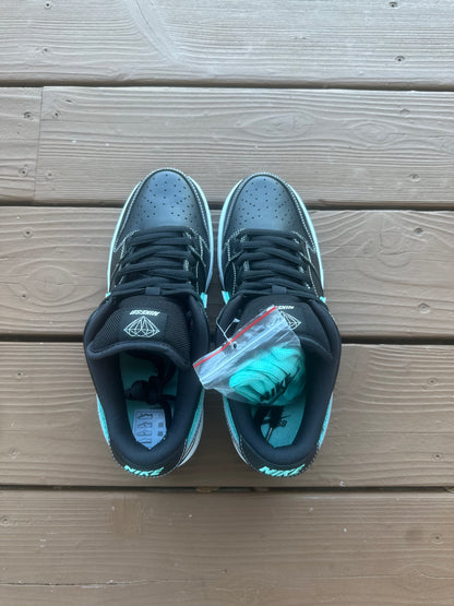 Size 9 - Diamond Supply Co. x Nike SB Dunk Low Pro Black Diamond