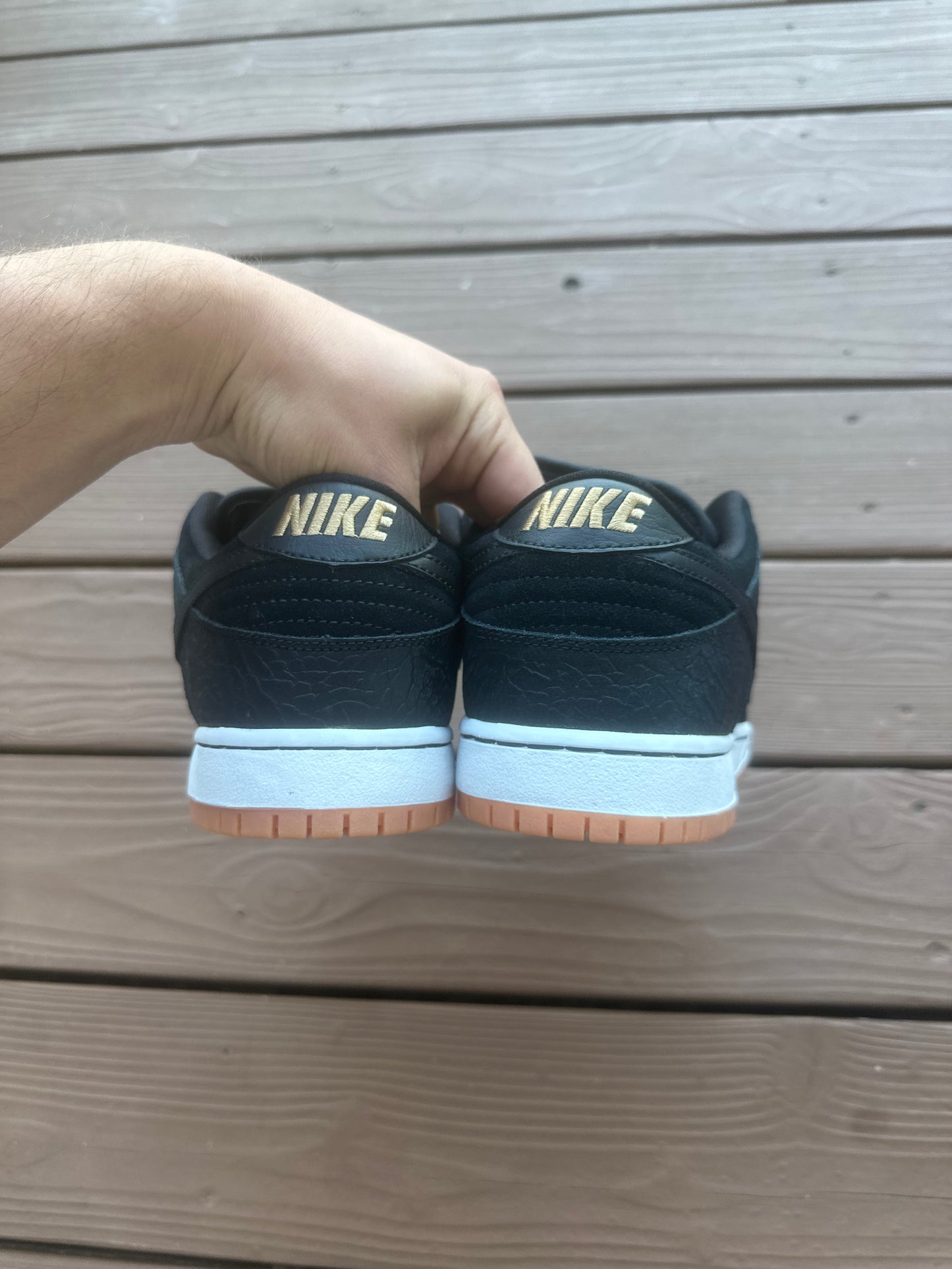 Size 11 - Nike Dunk Low Premium SB QS Nontourage