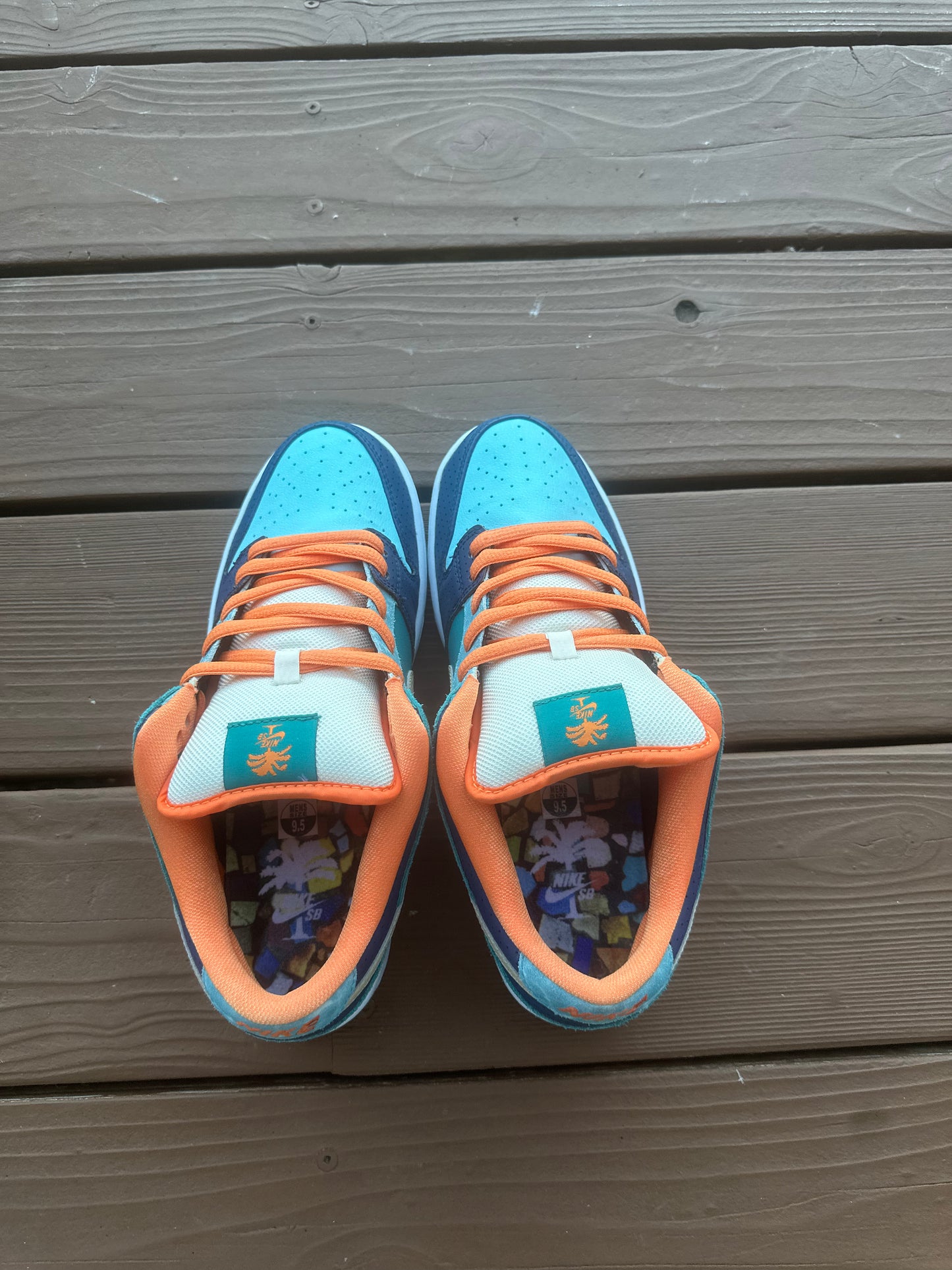 Size 9.5 - Nike Dunk Low Premium SB MIA