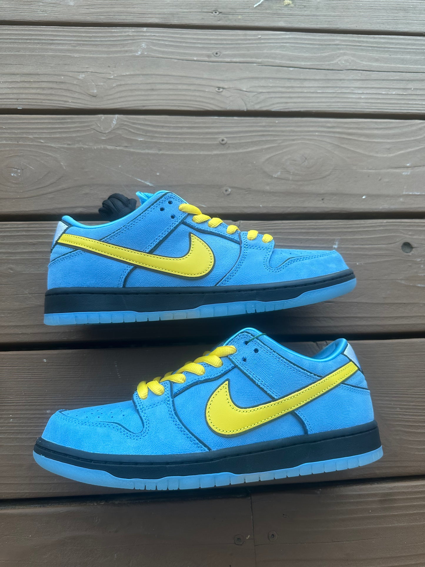 Size 9.5 - The Powerpuff Girls x Dunk Low Pro SB QS 'Bubbles'