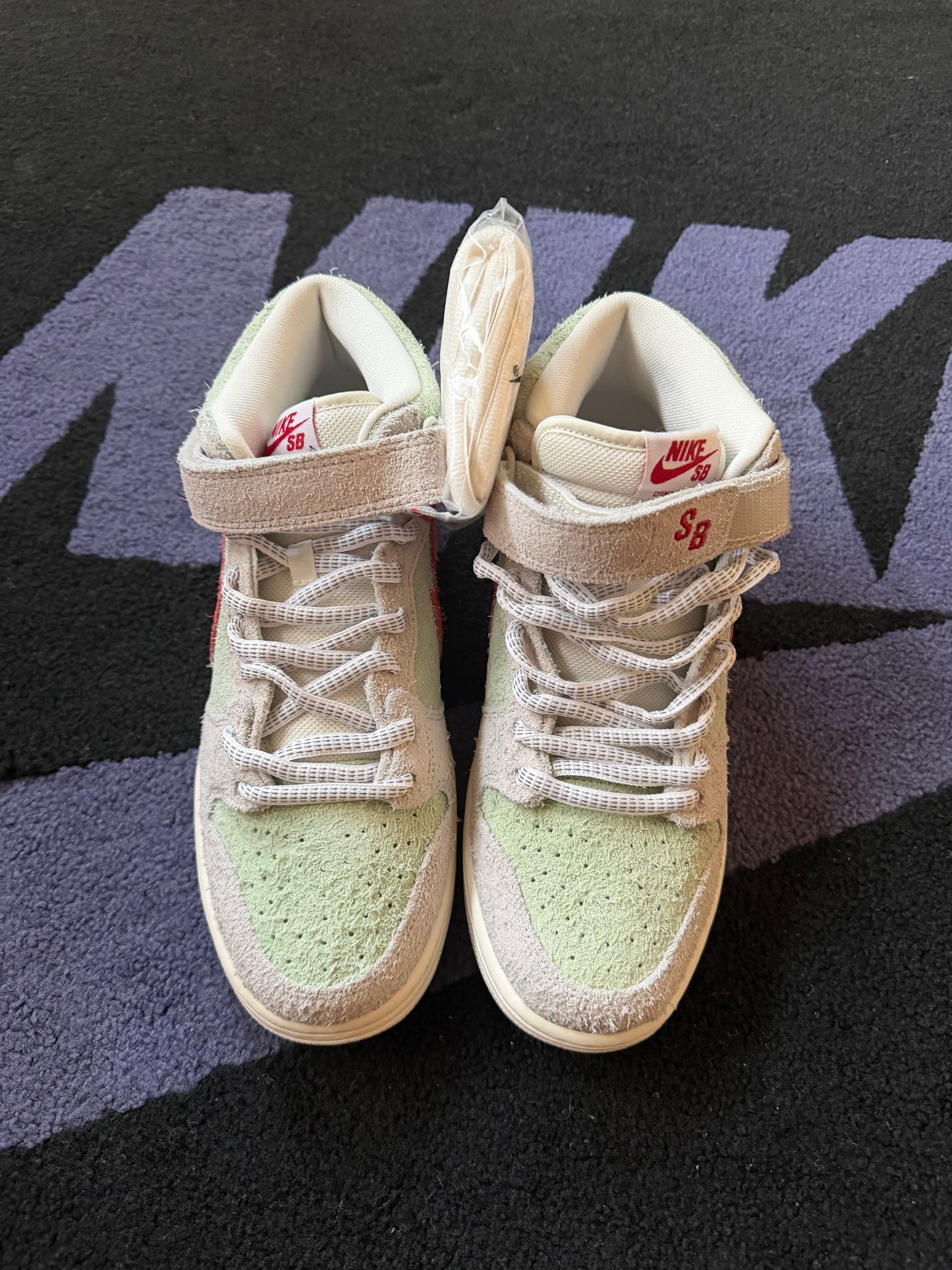 Size 10 - Nike SB Dunk Mid Pro QS White Widow