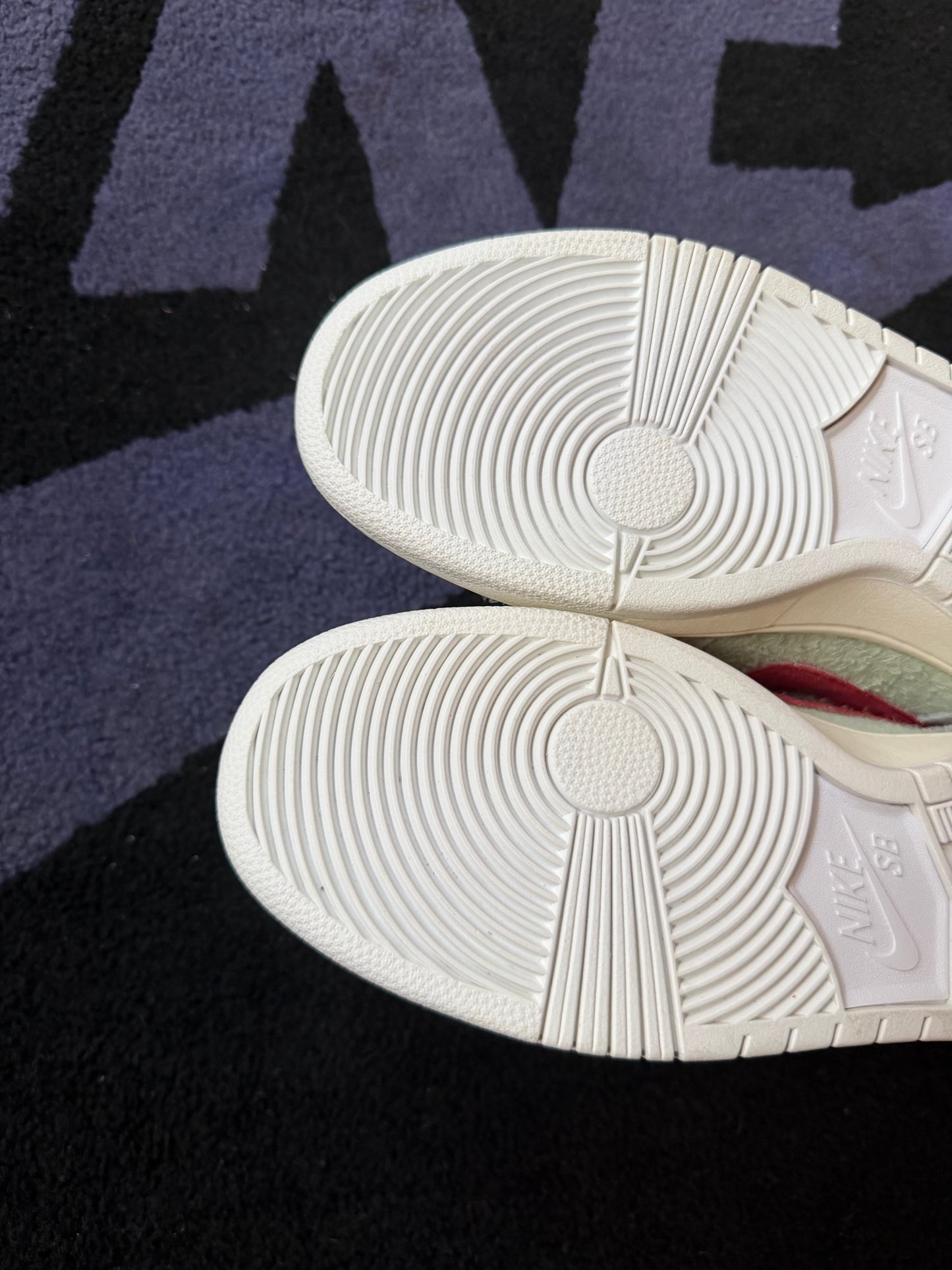 Size 10 - Nike SB Dunk Mid Pro QS White Widow
