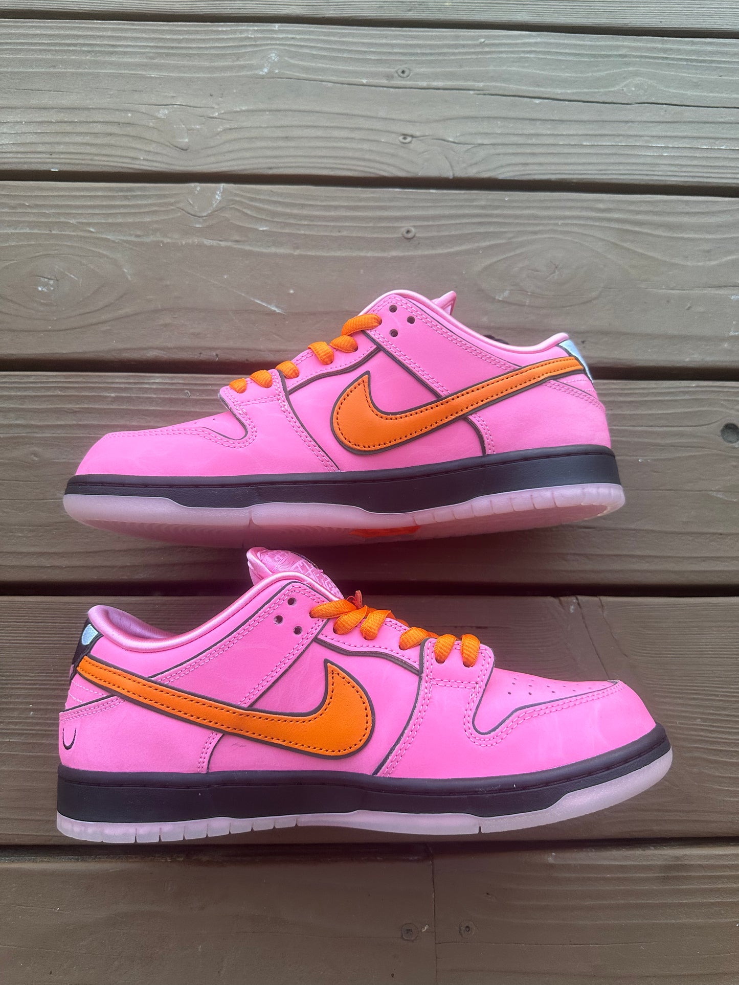 Size 9.5 - The Powerpuff Girls x Dunk Low Pro SB QS 'Blossom'