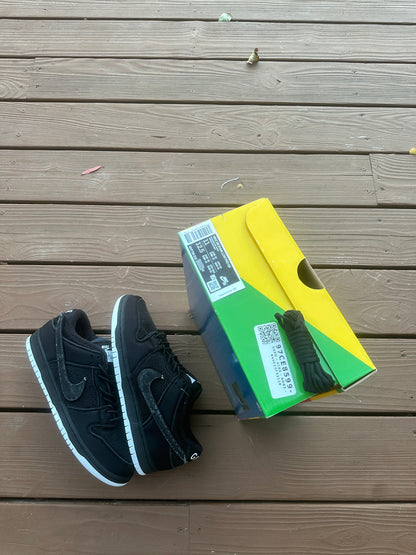 Size 11 - Gnarhunters x Nike SB Dunk Low Pro QS