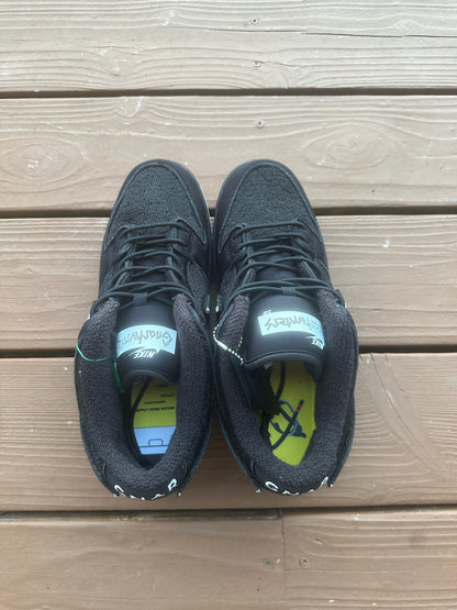 Size 11 - Gnarhunters x Nike SB Dunk Low Pro QS