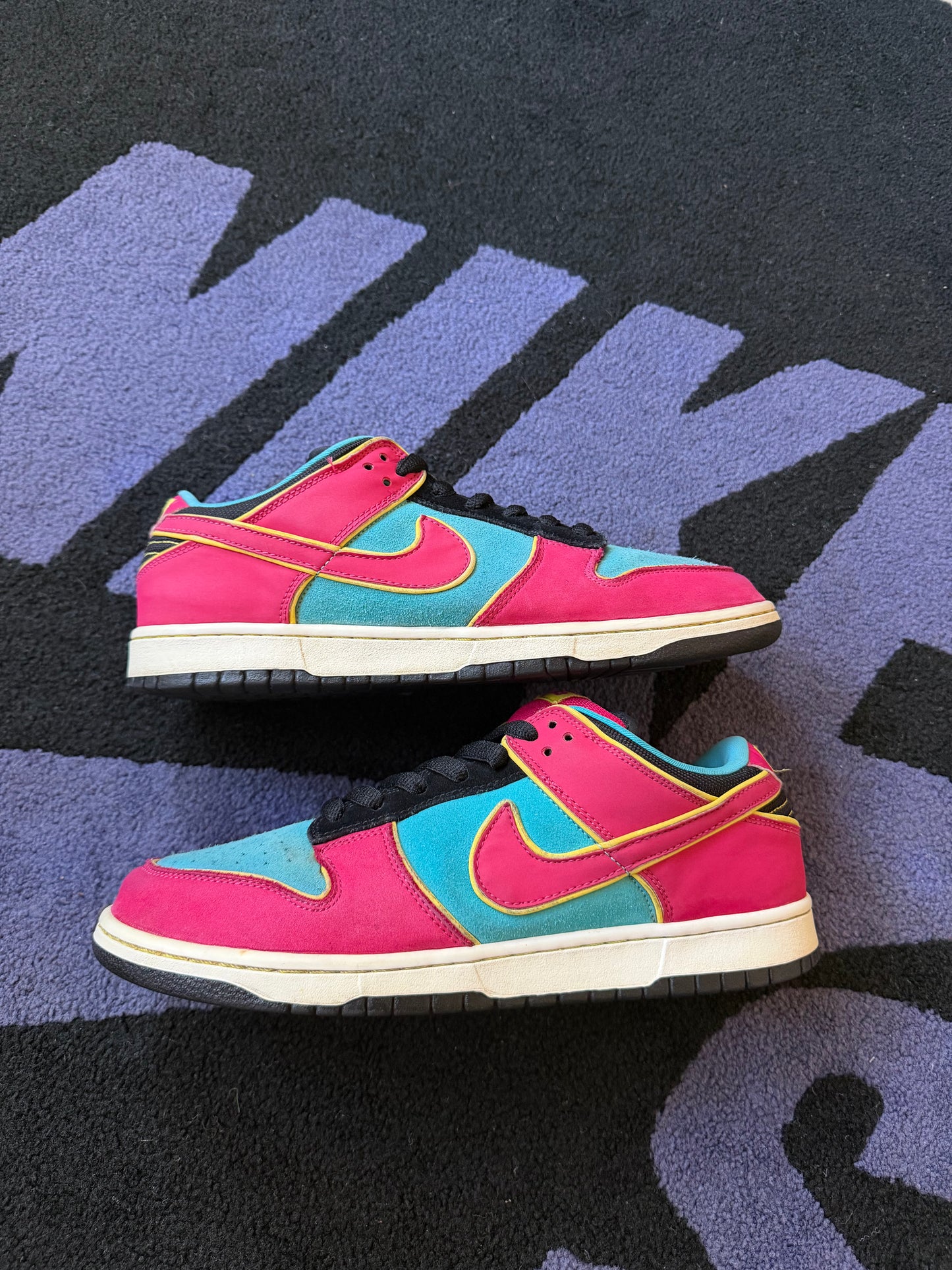 Size 10.5 - Nike Dunk Low Pro SB Ms. Pacman