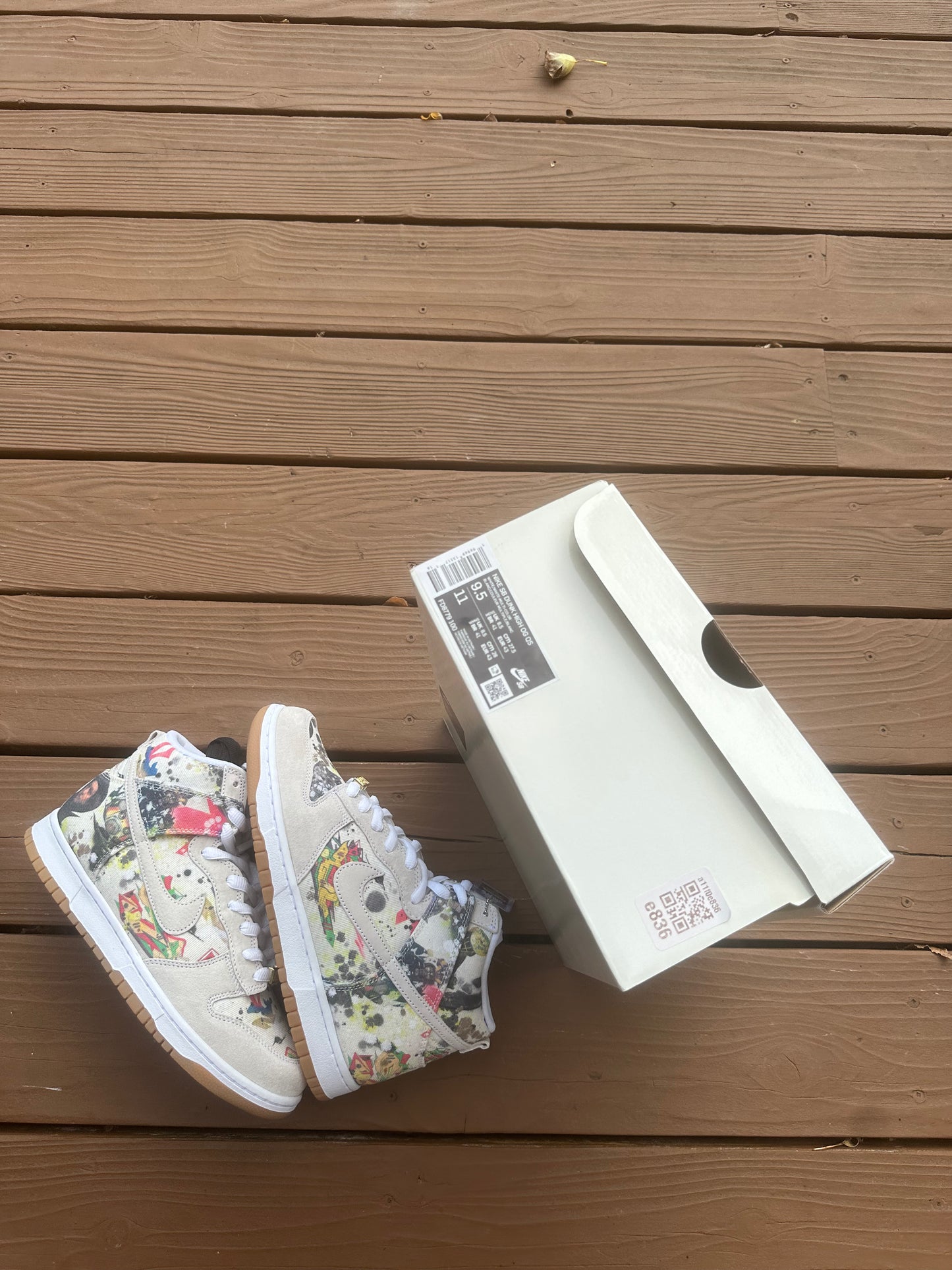 Size 9.5 - Supreme x Nike SB Dunk High Rammellzee