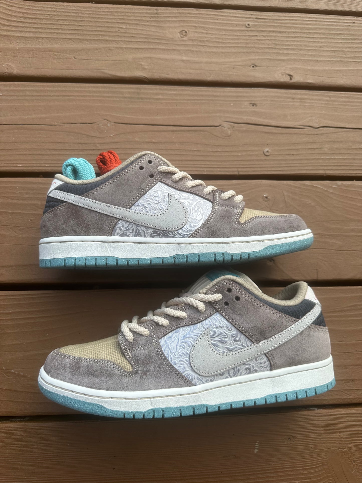 Size 10 - Nike SB Dunk Low Big Money Savings