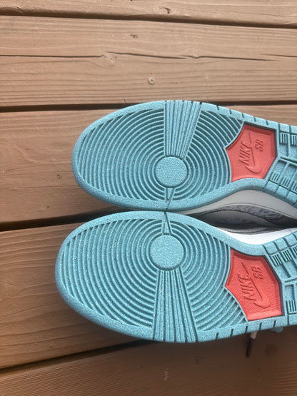 Size 10 - Nike SB Dunk Low Big Money Savings