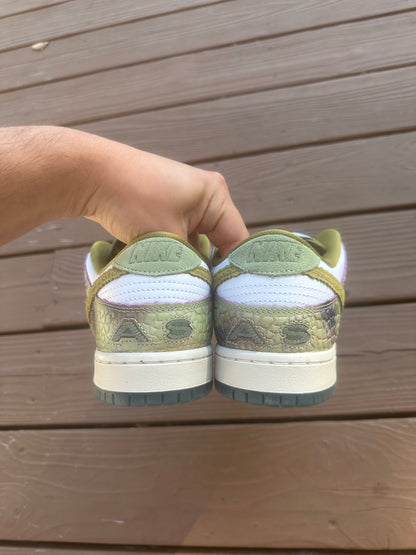 Size 9.5 - Nike Dunk Low Pro SB QS Alexis Sablone Chameleon