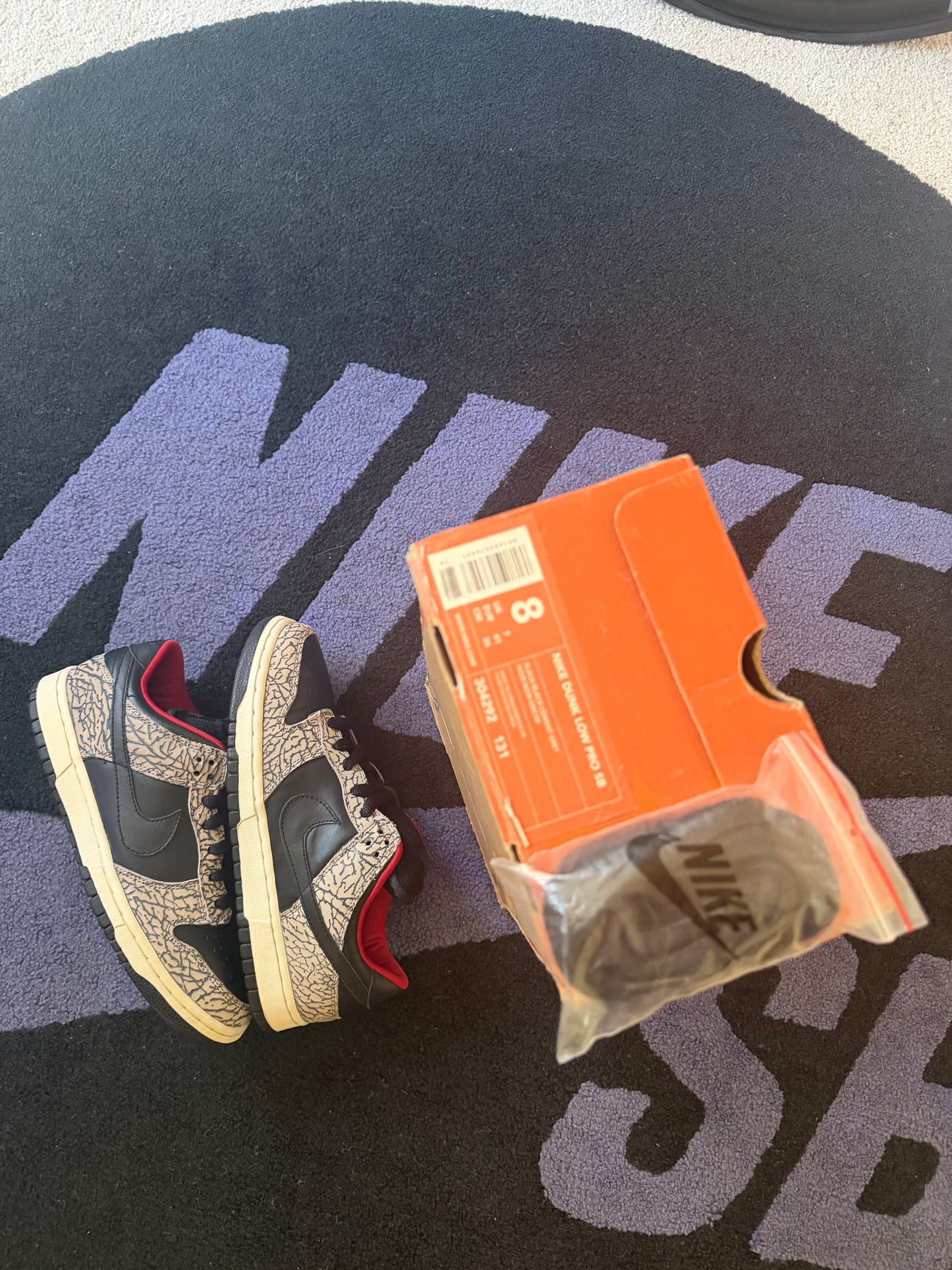Size 8 - Supreme x Nike SB Dunk Low Pro Black Cement
