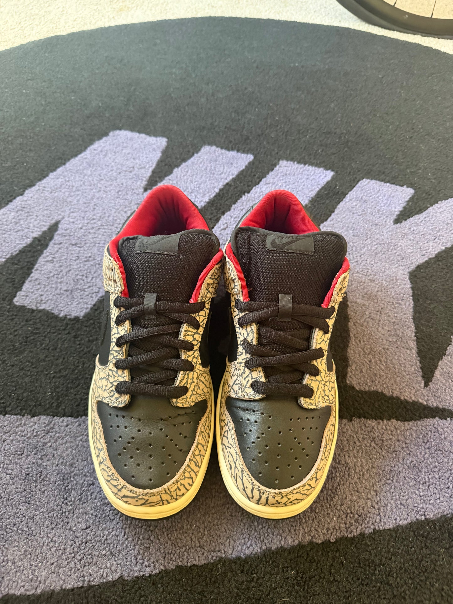 Size 8 - Supreme x Nike SB Dunk Low Pro Black Cement