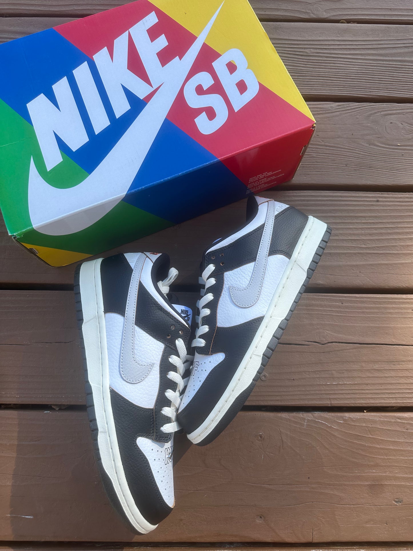 Size 9 - HUF x Nike SB Dunk Low 'San Francisco'