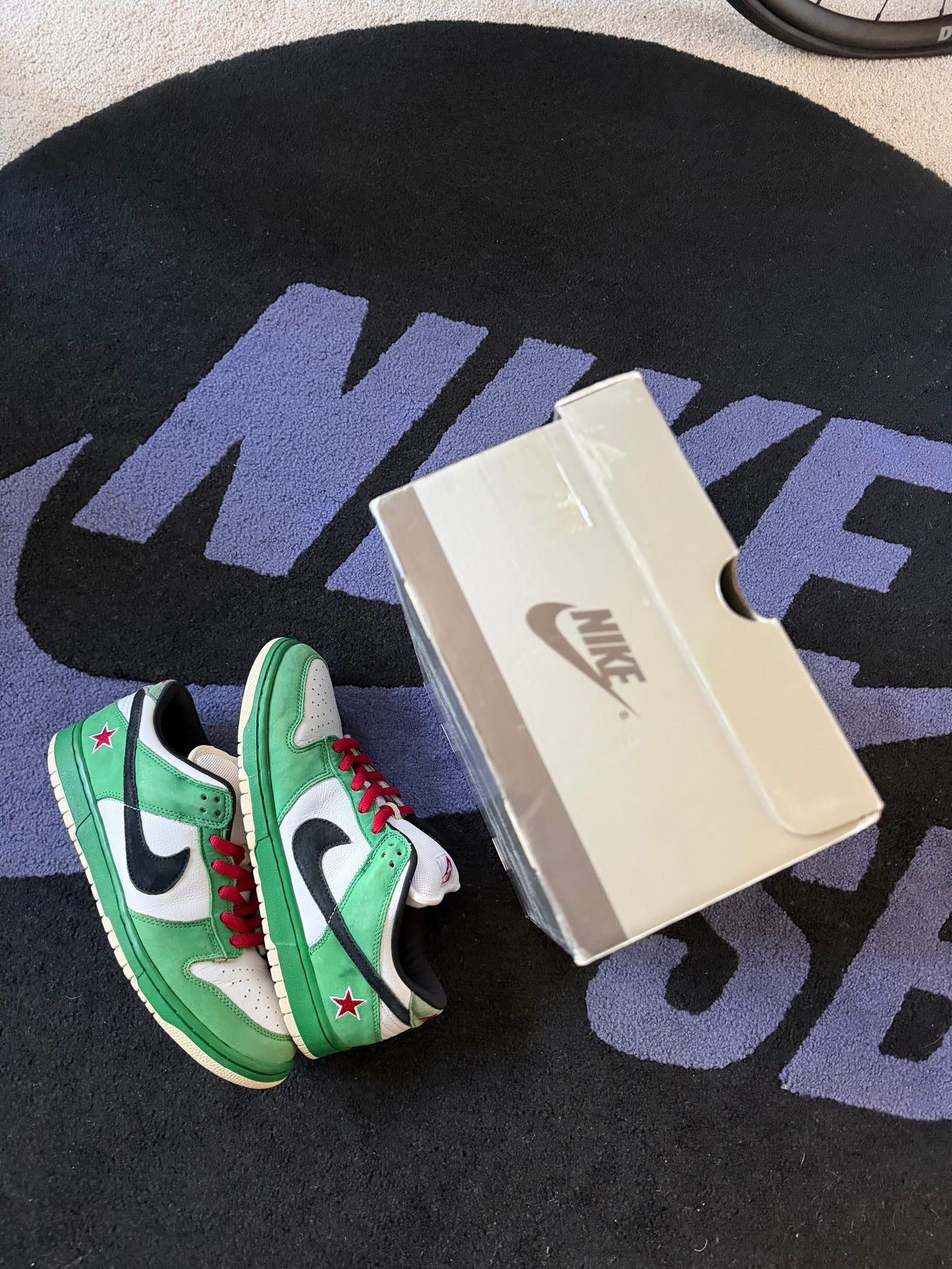 Size 11 - Nike Dunk Low Pro SB Heineken