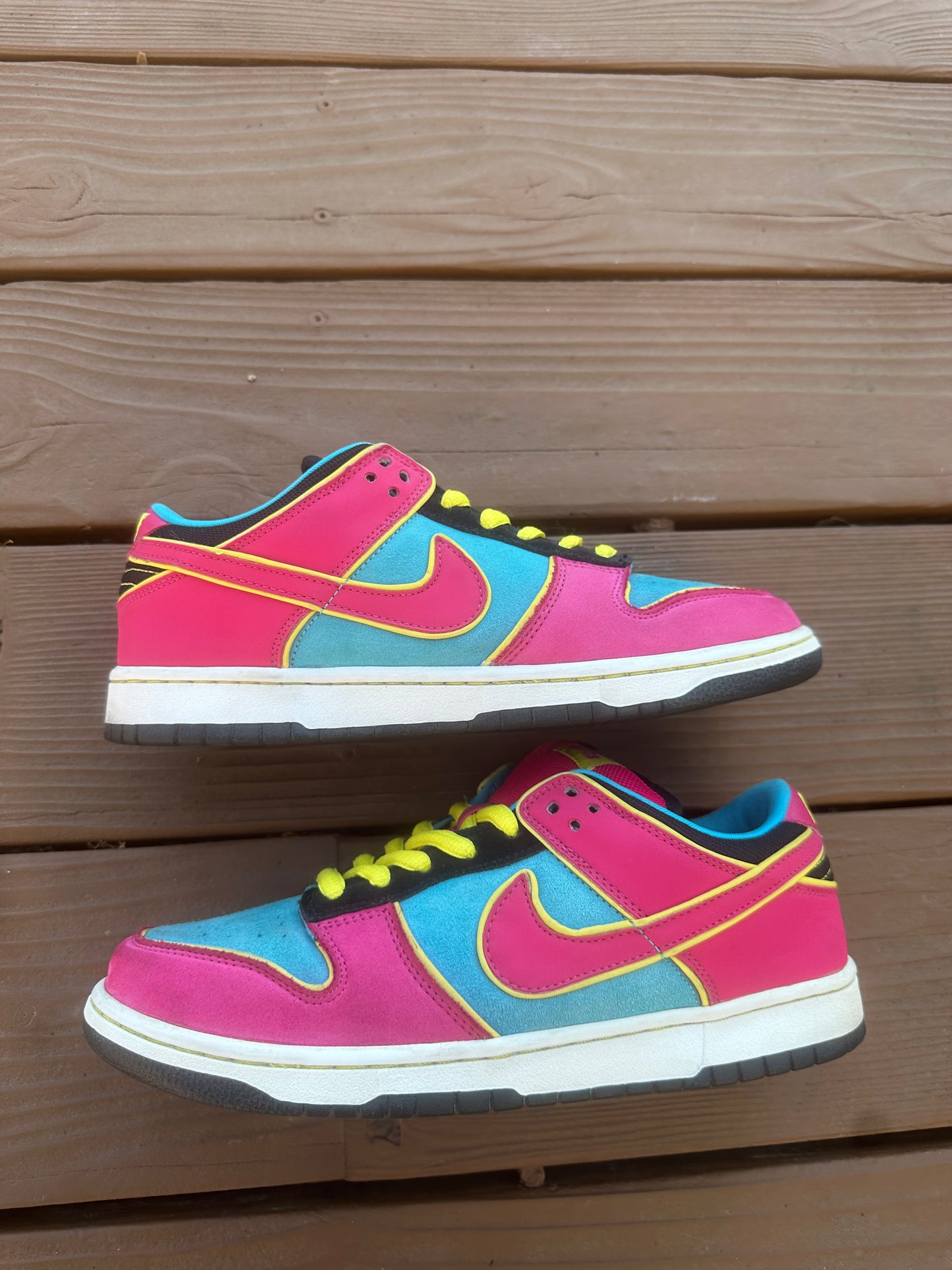 Size 9 - Nike Dunk Low Pro SB Ms. Pacman