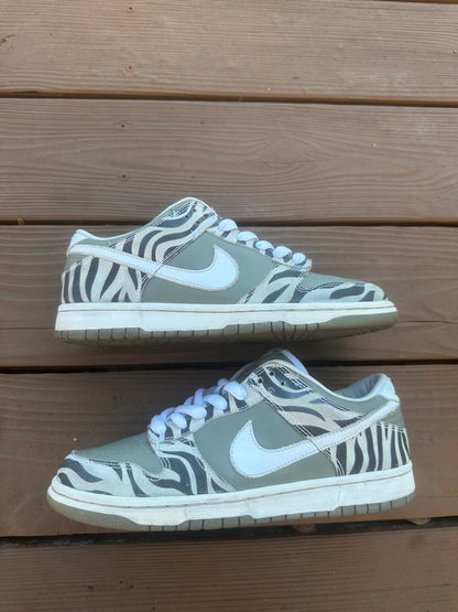 Size 8.5 - Nike Dunk Low Pro Daktari
