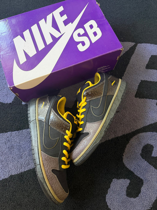 Size 10 - Nike Dunk Low Premium SB Yellow Curb