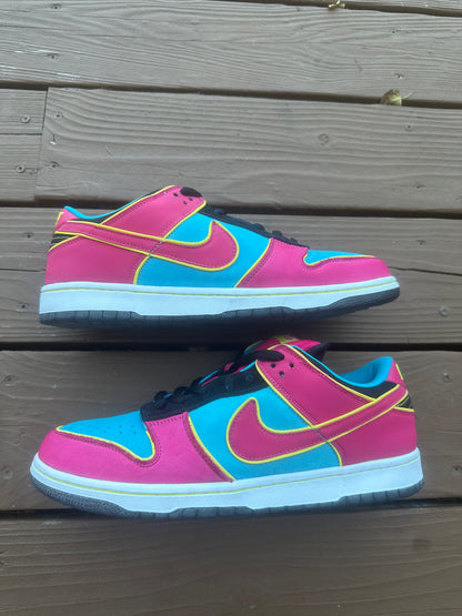 Size 11 - Nike Dunk Low Pro SB Ms. Pacman