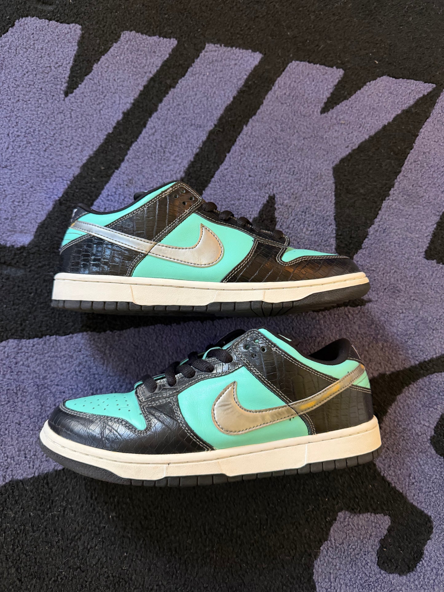 Size 9 - Nike SB Dunk Low Pro x Diamond Supply Co. Tiffany
