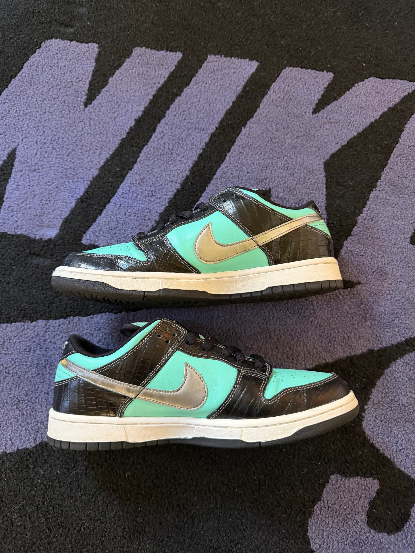 Size 9 - Nike SB Dunk Low Pro x Diamond Supply Co. Tiffany