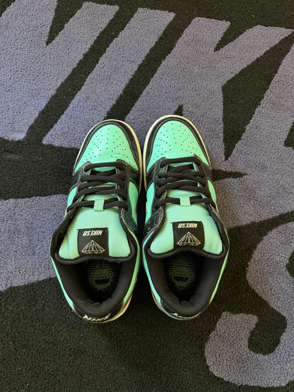 Size 9 - Nike SB Dunk Low Pro x Diamond Supply Co. Tiffany