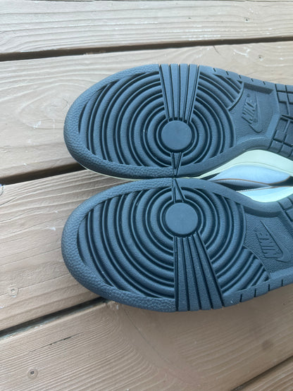 Size 10.5 - HUF x Nike SB Dunk Low 'San Francisco'