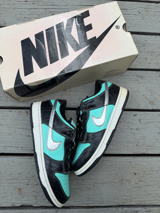 Size 9 - Nike SB Dunk Low Pro x Diamond Supply Co. Tiffany