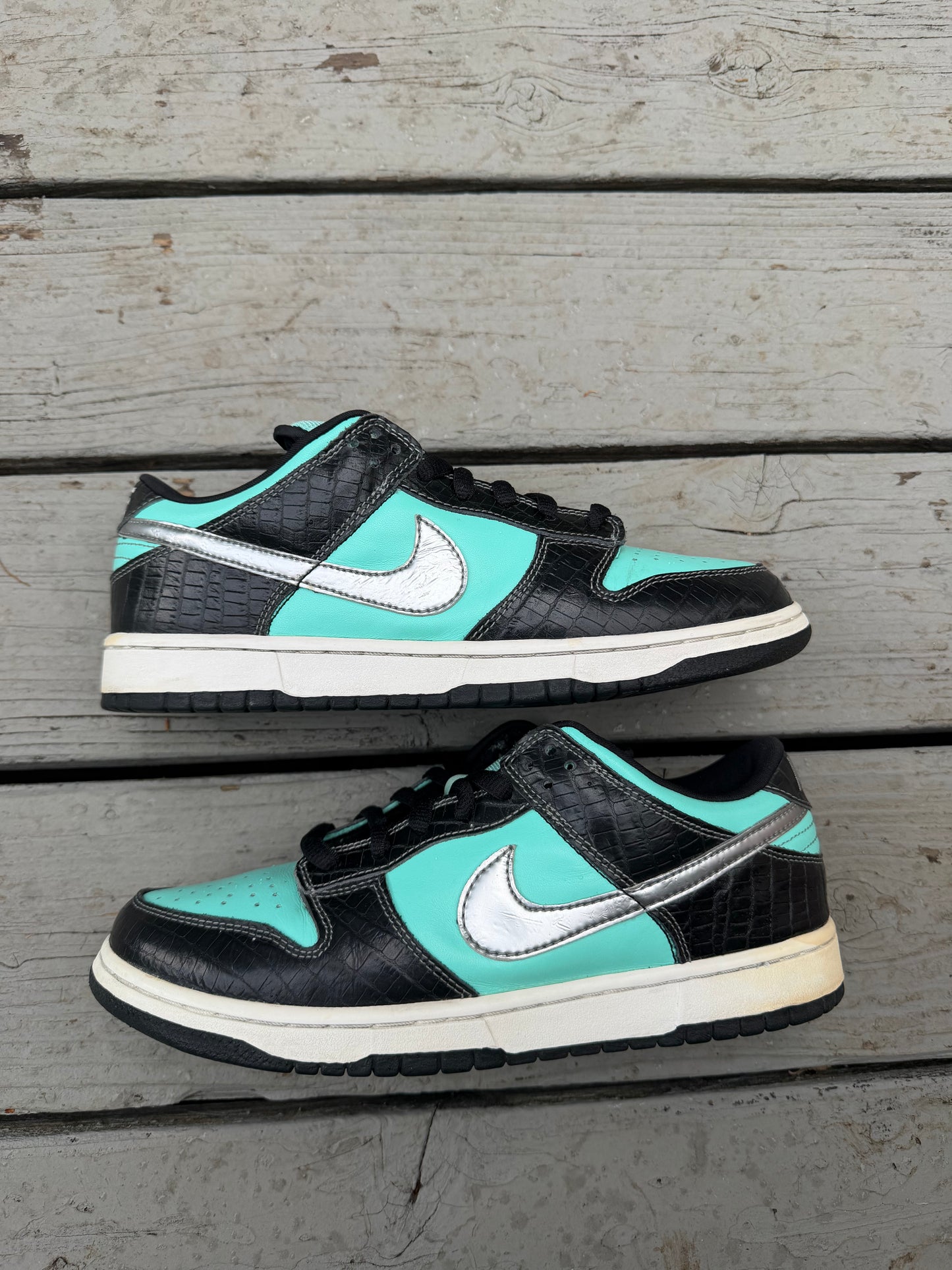 Size 9 - Nike SB Dunk Low Pro x Diamond Supply Co. Tiffany