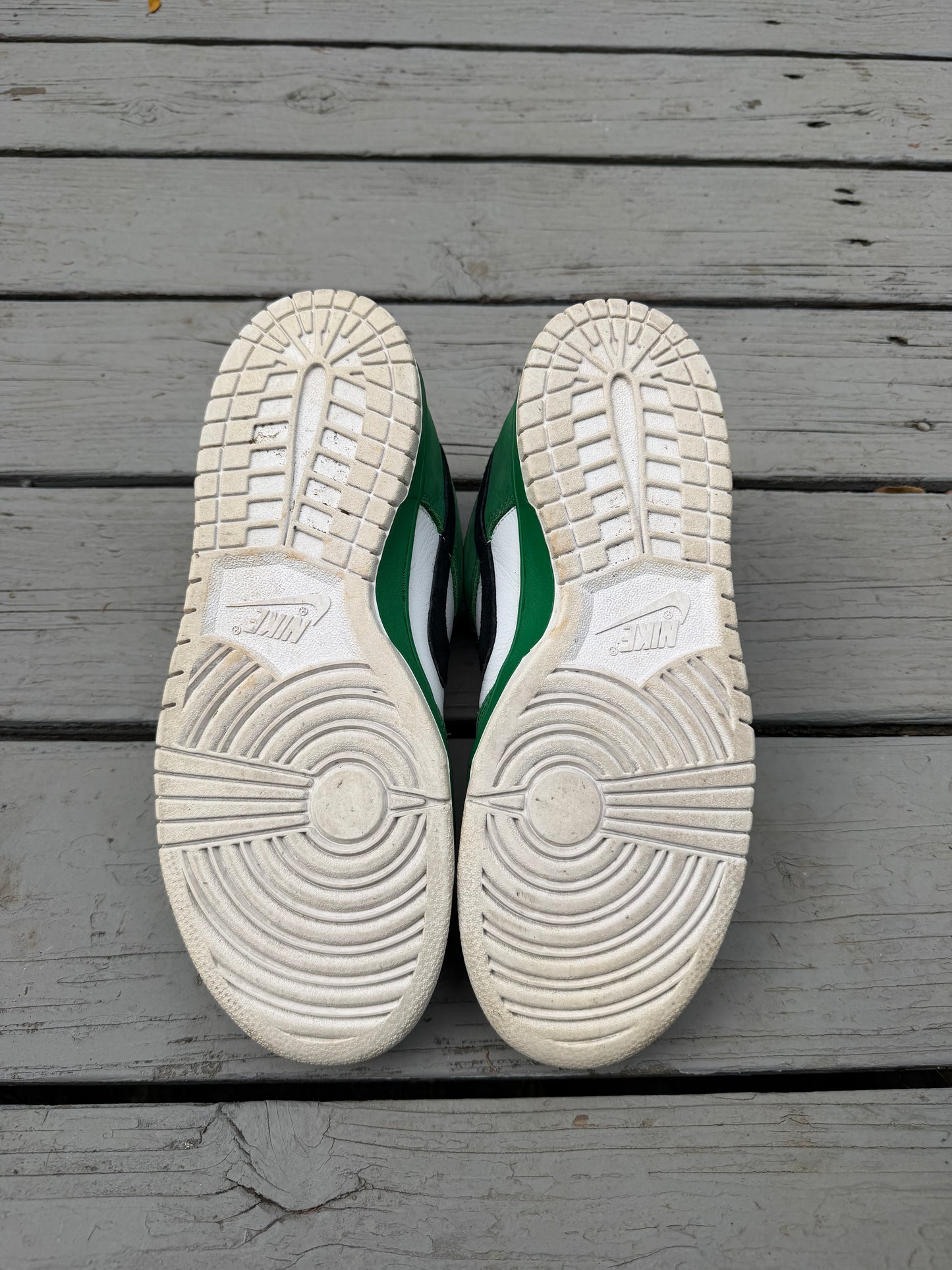 Size 9.5 - Nike Dunk Low Pro SB Heineken