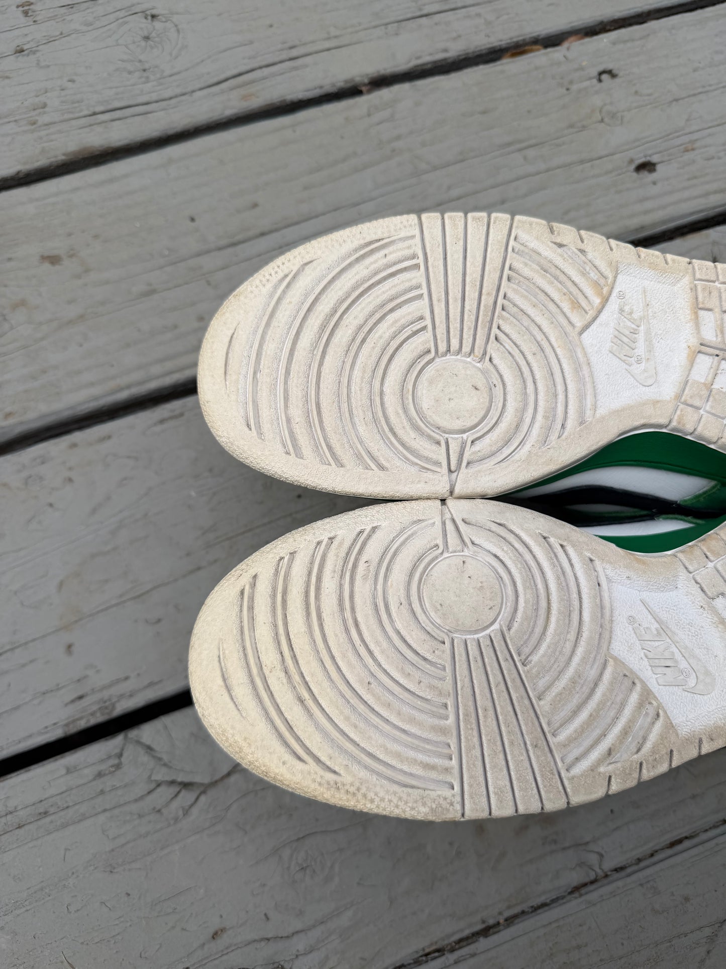 Size 9.5 - Nike Dunk Low Pro SB Heineken