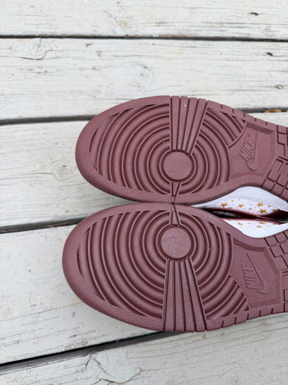 Size 11 - Supreme x Nike Dunk Low OG SB QS Barkroot Brown