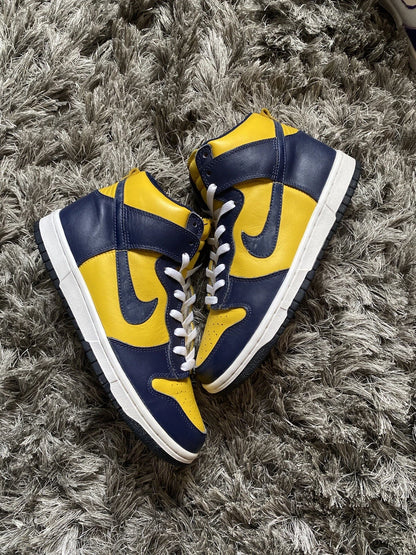 Size 8.5 - 1998 Nike Dunk High Michigan