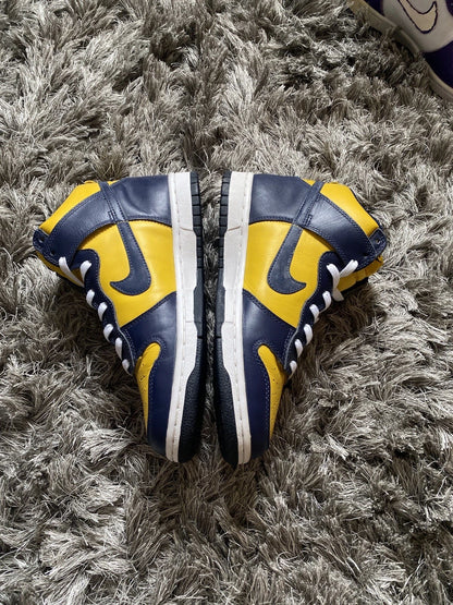 Size 8.5 - 1998 Nike Dunk High Michigan