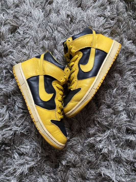 Size 9 - 2008 Vintage Dunk High Goldenrod